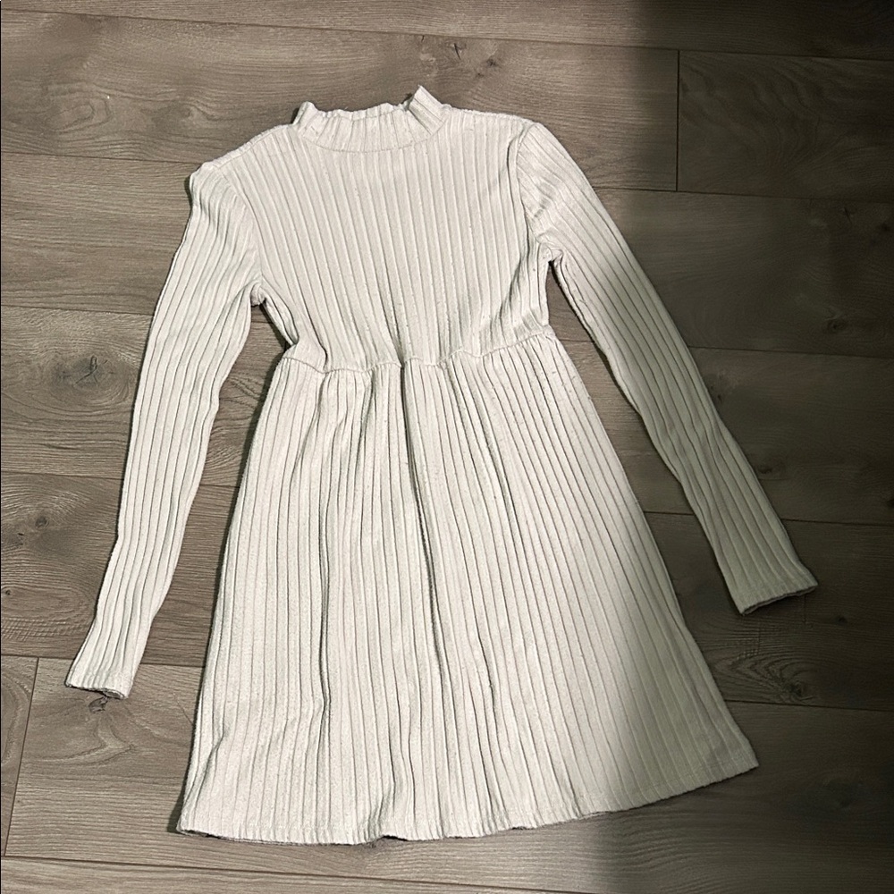 SO Ribbed Knit Top in Light Gray